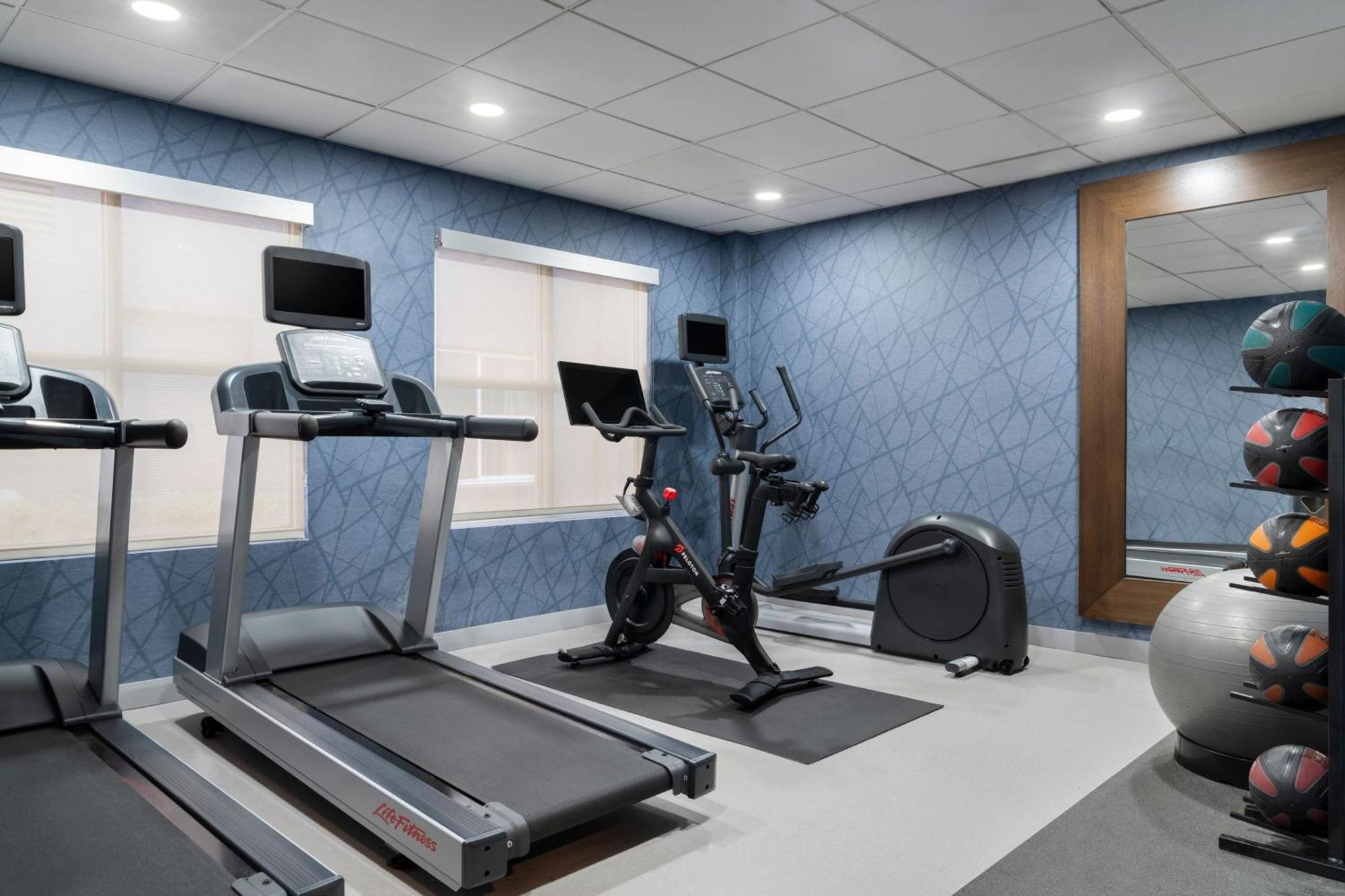 Homewood Suites By Hilton Chester Exterior foto